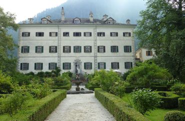 Palazzo Salis with a garden