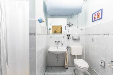 Одноместный номер с общей ванной комнатой