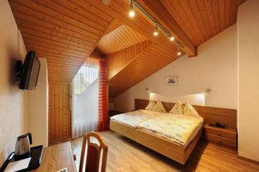 Standard Twin Room with Air Conditioning - Attic