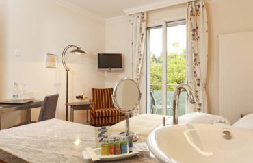 Standard Room with Village View – Single Traveller Package