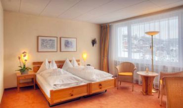 Comfort Double Room with Ski Pass or Arosa Card 