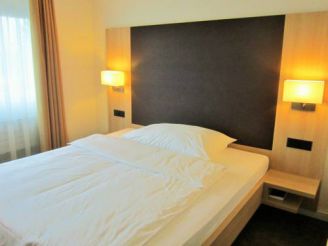 Standard Double Room (1-2 adults)