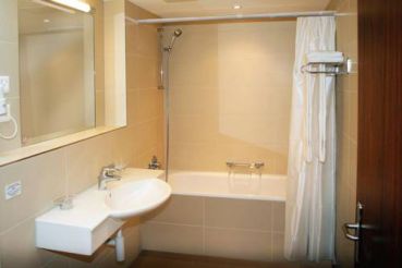 Business Double Room (1-2 Adults)