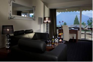 Suite with Lake View