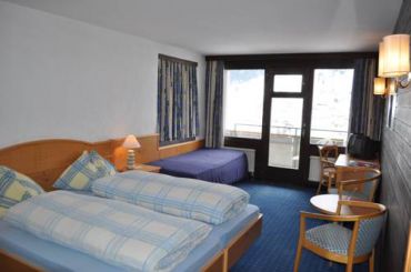 Triple Room with Balcony and Eiger View