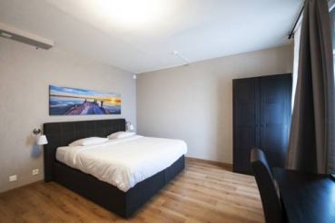 Standard Double Room with Lake View