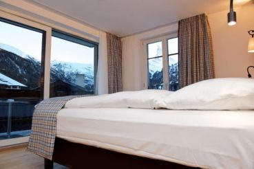 Large Double Room with Matterhorn View