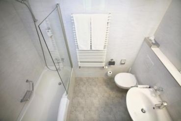 Бюджетный двухместный номер с общей ванной комнатой