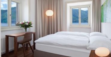 Standard Double Room with Lake View - Disability Access