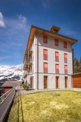 Apartment with Mountain View