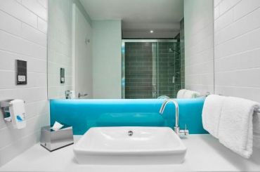 Двомісний номер - безбар'єрний душ для осіб з обмеженими фізичними можливостями