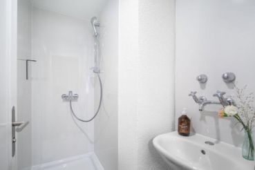 Одноместный номер Делюкс с общей ванной комнатой 