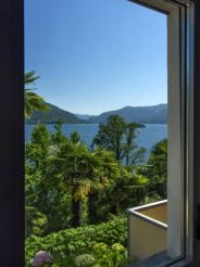 Classic Double Room with Lake View and Balcony