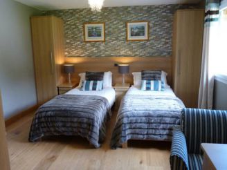 Luxury Double or Twin Room with Mountain View
